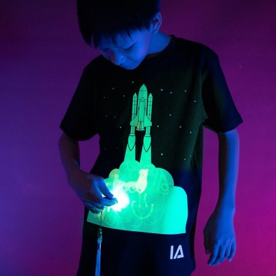 Illuminated Apparel Interactive Glow in the Dark T-Shirt Children's Light-Up Drawing Tee Xmas Gift